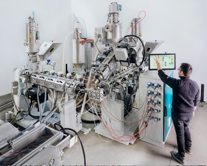 Single or Double output extrusion and co-Extrusion Head