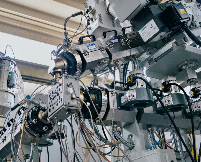 Calibration and cooling bench